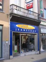 Funky Town Lee cooper