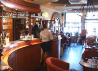 Hotel Terminus - Caf&eacute; Leffe Verwarmd terras