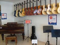 Muziekhandel David Vergaelen & co  Piano