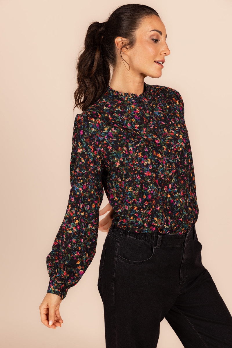Four Roses Fashion • blouse 8585