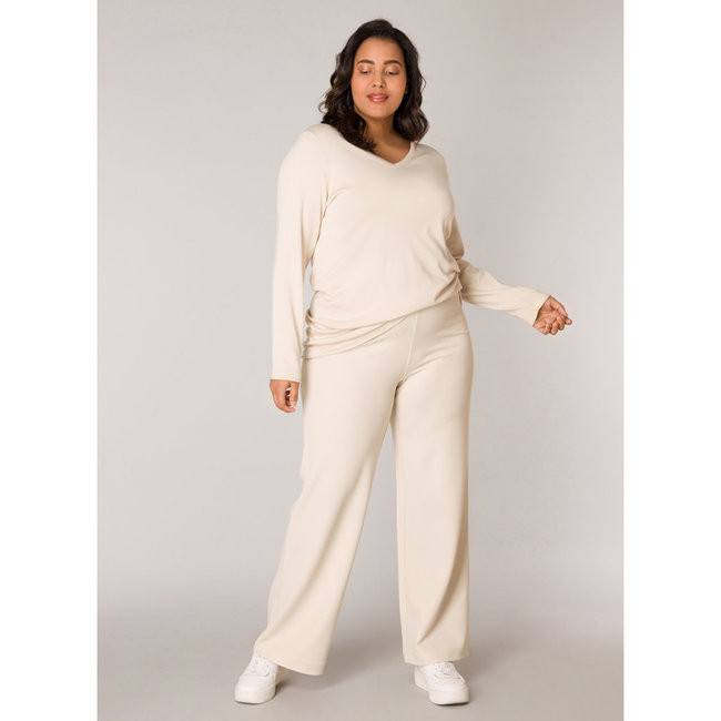 Base level curvy online