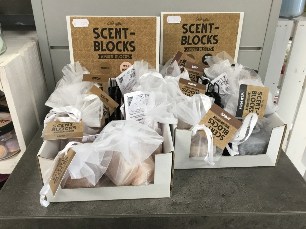 Scent-blocks